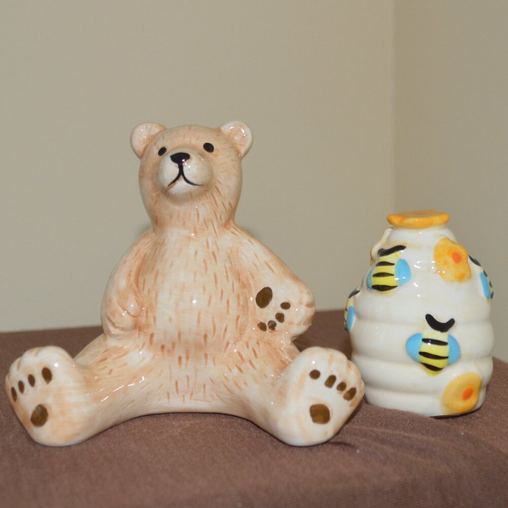 Pfaltzgraff Collectibles Salt & Pepper Shakers "Honey Bear" Beehive Bear